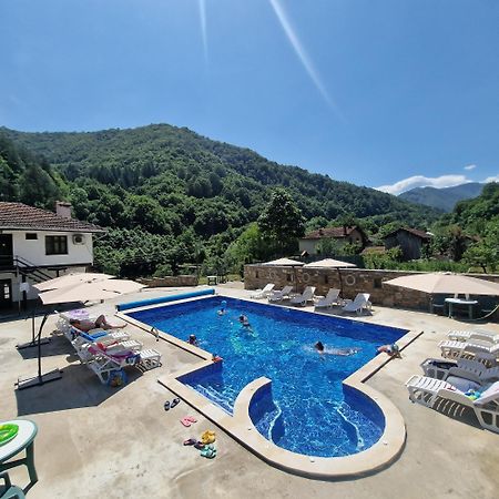 Guest House Ivan Cherni Osum Екстер'єр фото