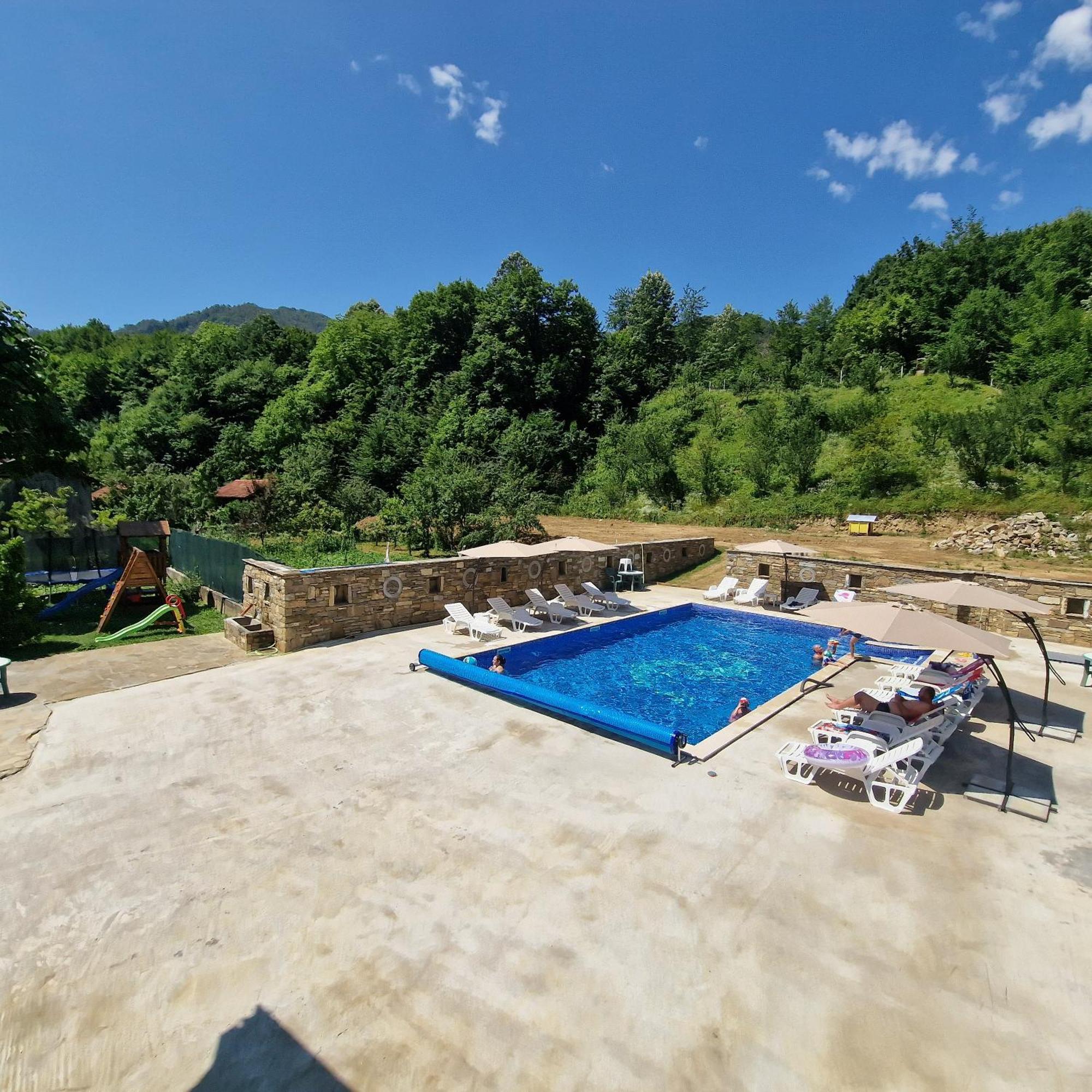 Guest House Ivan Cherni Osum Екстер'єр фото